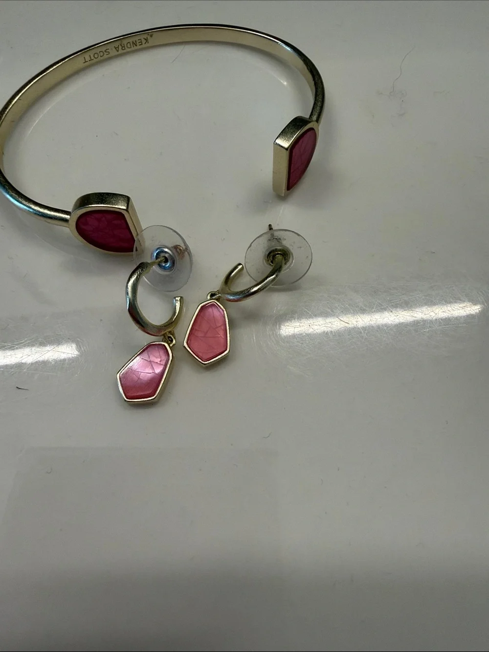 Kendra Scott gold tone